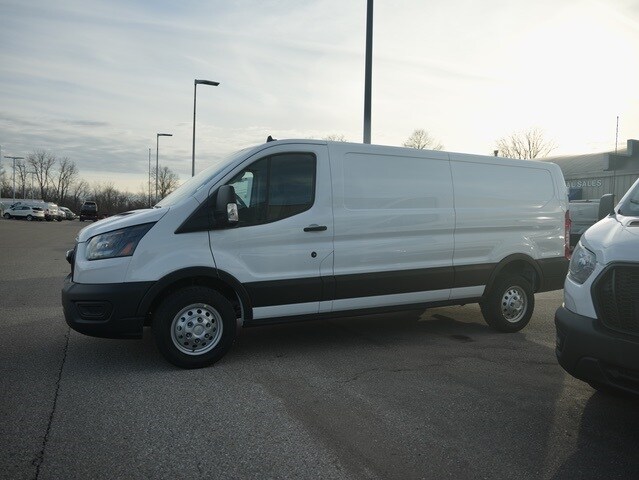 2024 Ford Transit photo 3