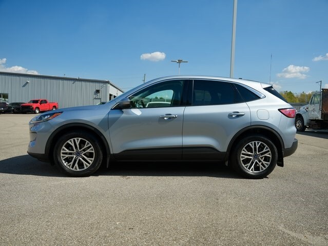 2022 Ford Escape Hybrid SEL photo 3