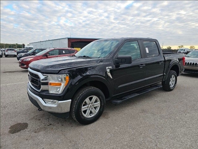 2021 Ford F-150 XLT photo 2