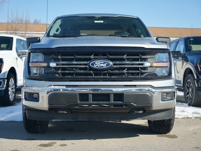 2025 Ford F-150 XLT photo 2