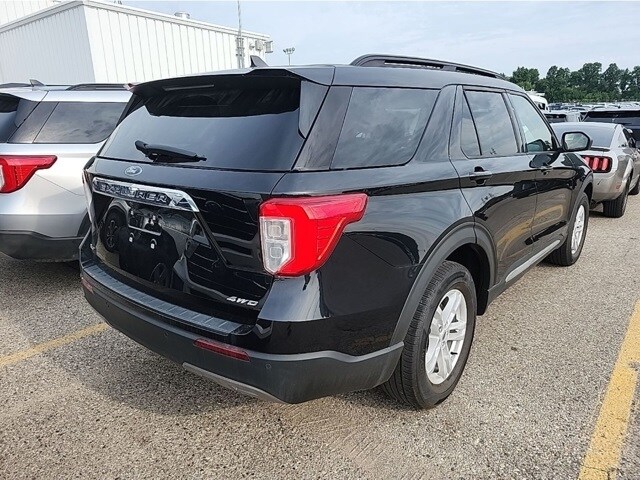 2022 Ford Explorer XLT photo 2