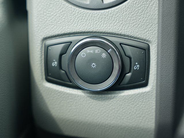 2025 Ford E-Series Cutaway Base - Photo 18