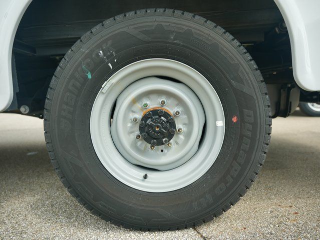 2025 Ford E-Series Cutaway Base - Photo 23