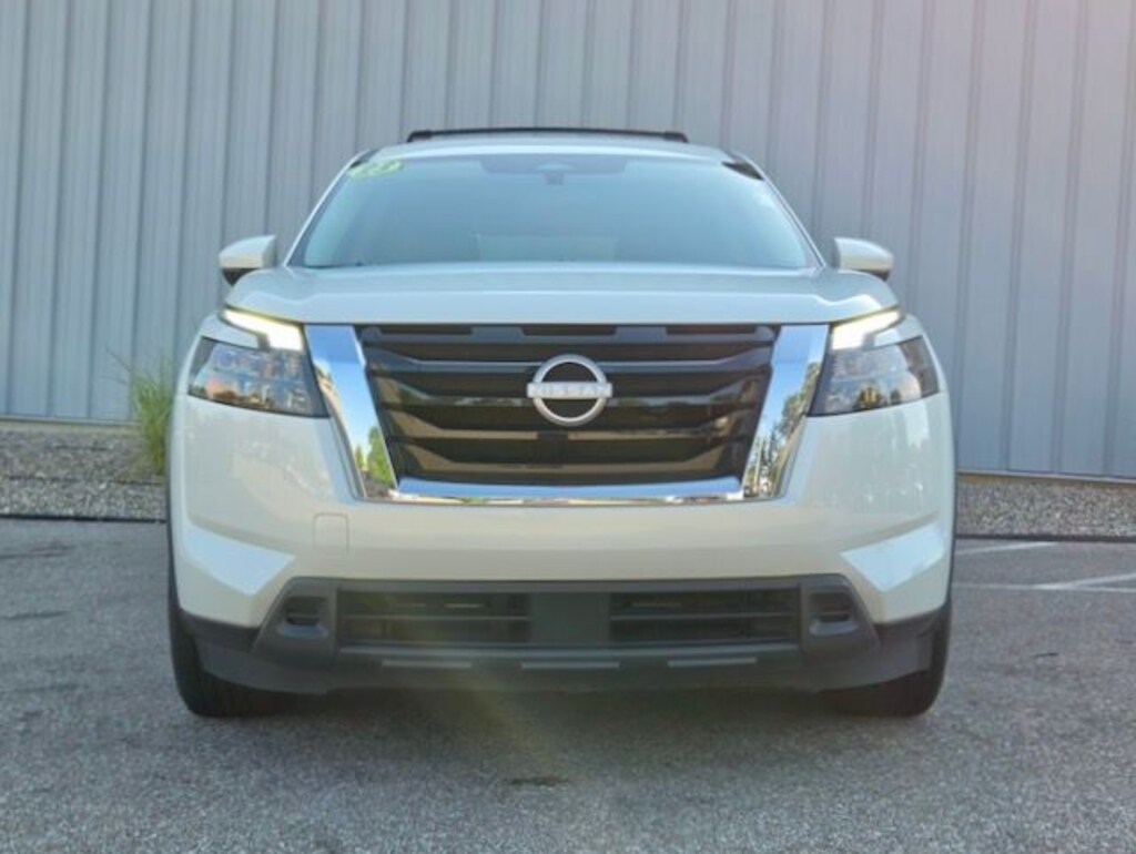 Used 2023 Nissan Pathfinder SV SUV