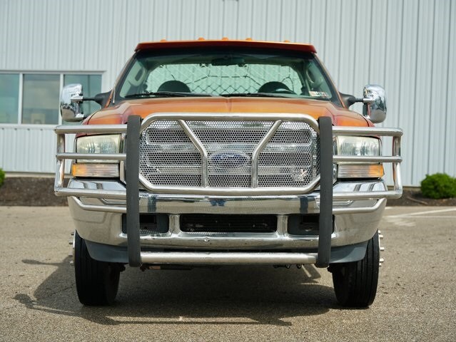 2004 Ford F-450 photo 2