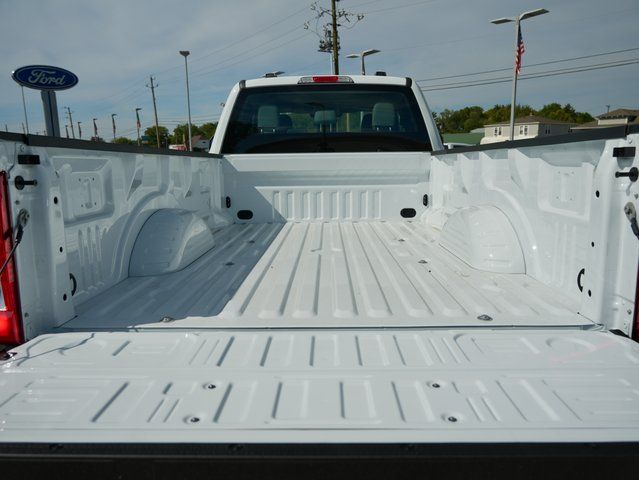 2026 Ford F-350 Super Duty XL - Photo 6