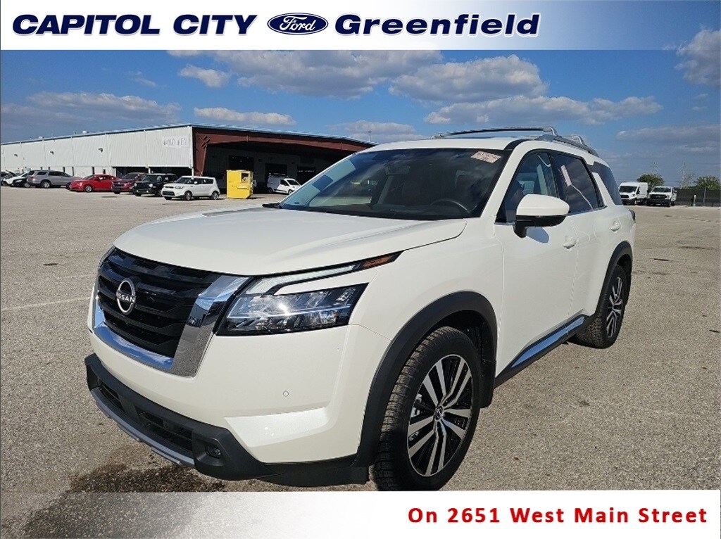 Used 2024 Nissan Pathfinder Platinum SUV