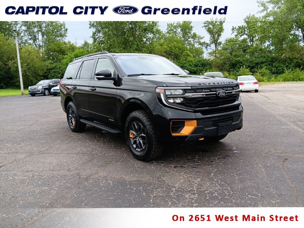 2025 Ford Expedition Tremor's photo
