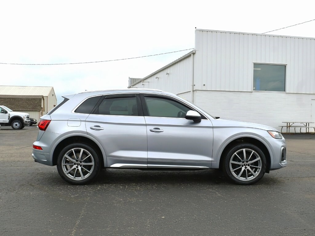 2022 Audi SQ5 Premium Plus photo 2