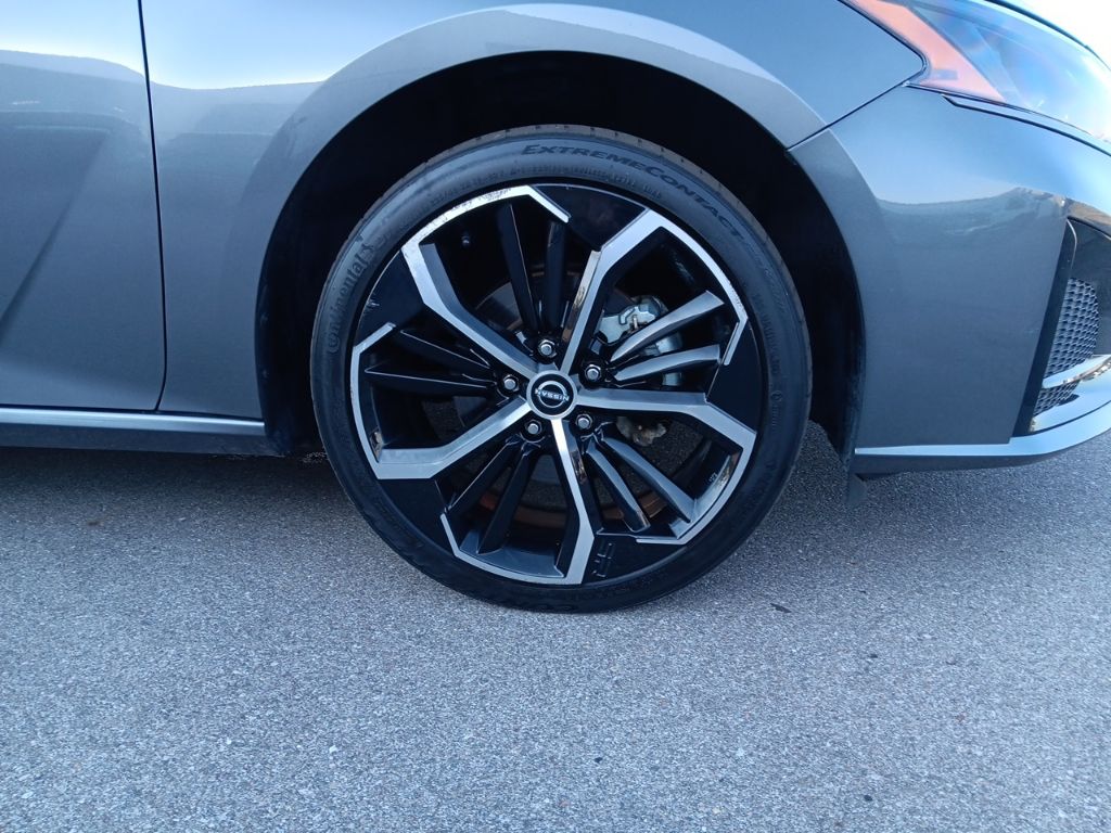 Used 2025 Nissan Altima 2.5 SR Sedan