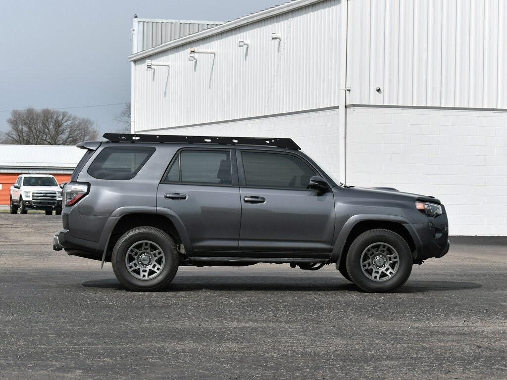 2023 Toyota 4Runner TRD Off-Road Premium photo 3
