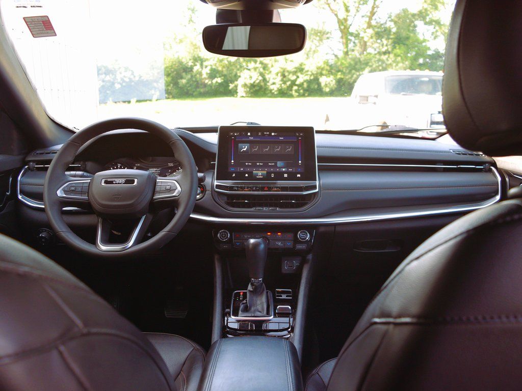 2023 Jeep Compass (RED) Edition - Photo 32