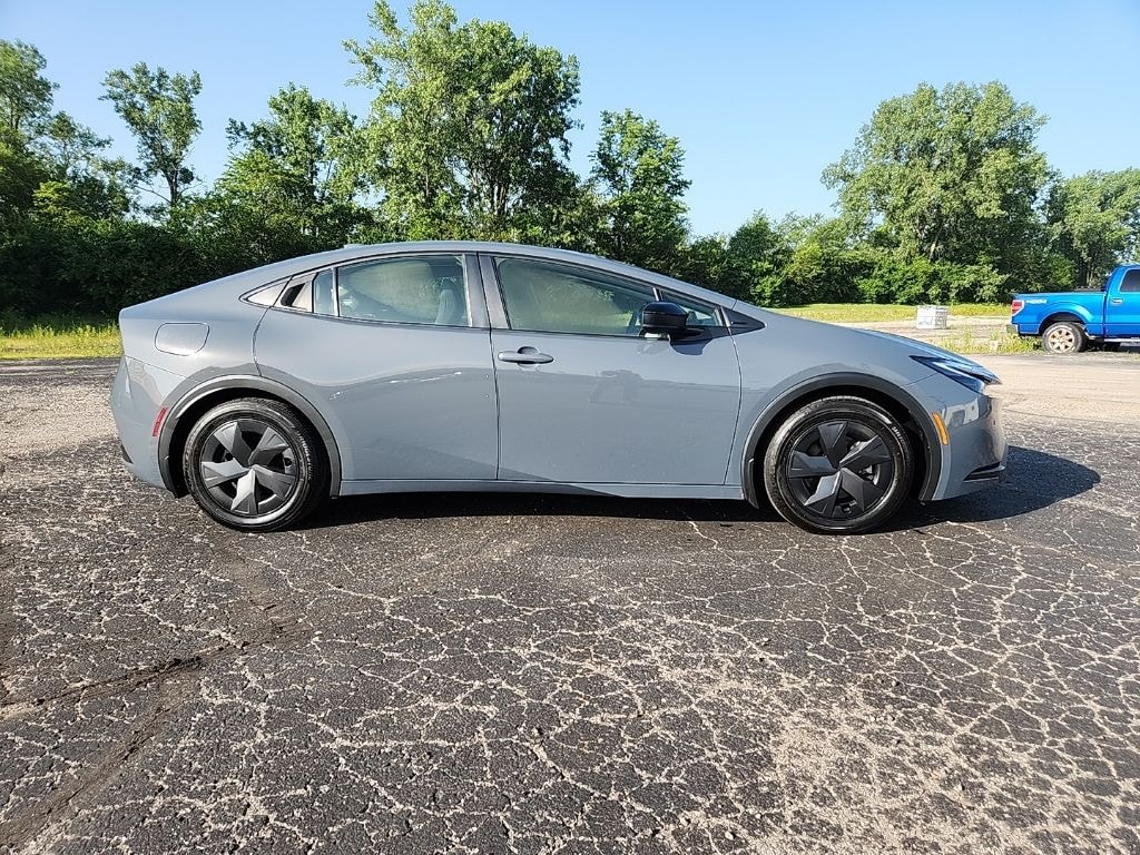 Used 2024 Toyota Prius Prime SE Hatchback