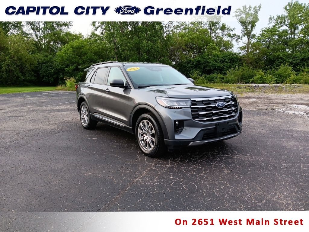 2025 Ford Explorer Active 4WD's photo