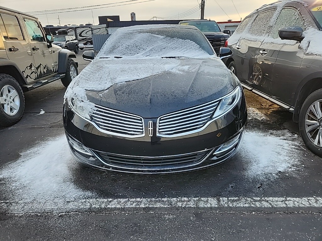2014 Lincoln MKZ Base photo 2