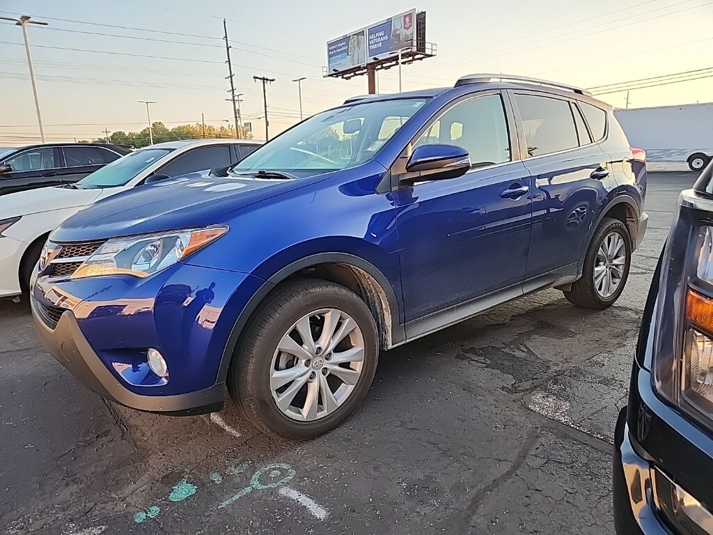 2015 Toyota RAV4 Limited photo 2