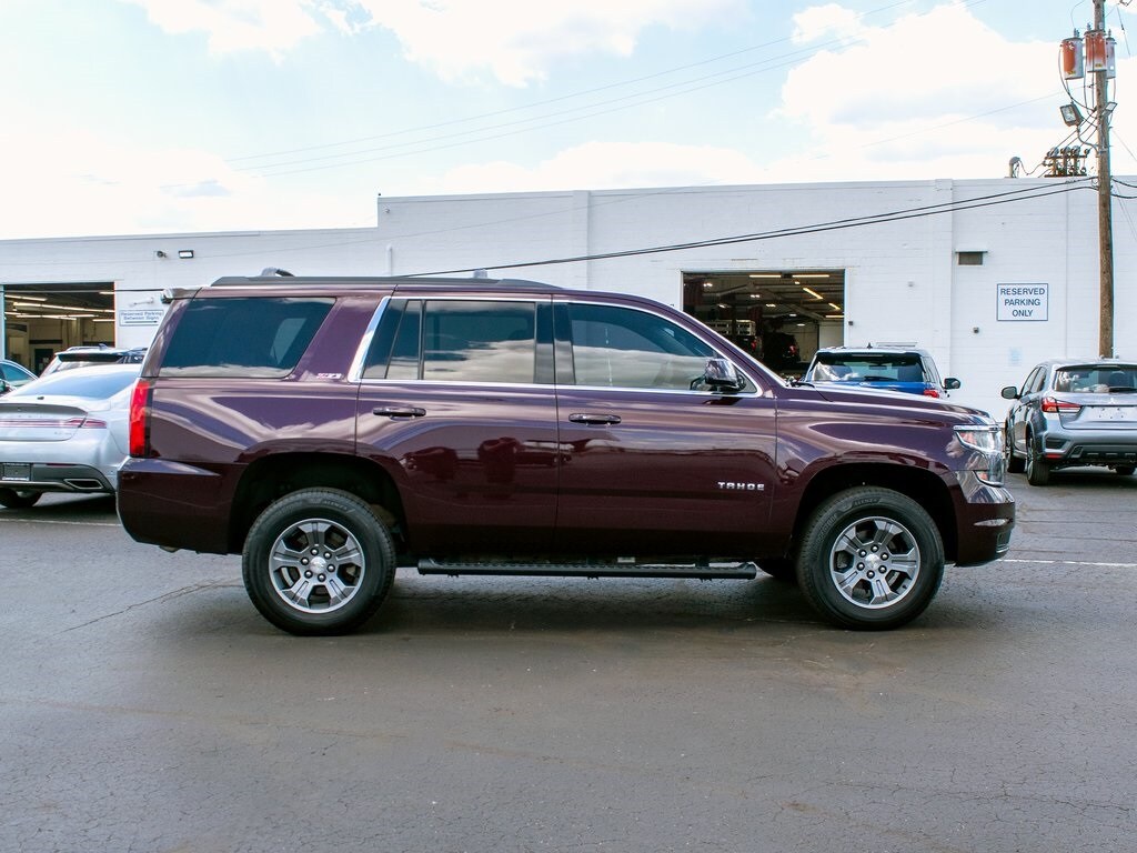 2017 Chevrolet Tahoe LT Z71 photo 2