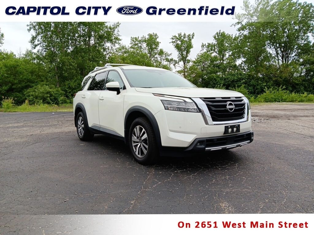 Used 2023 Nissan Pathfinder SL SUV