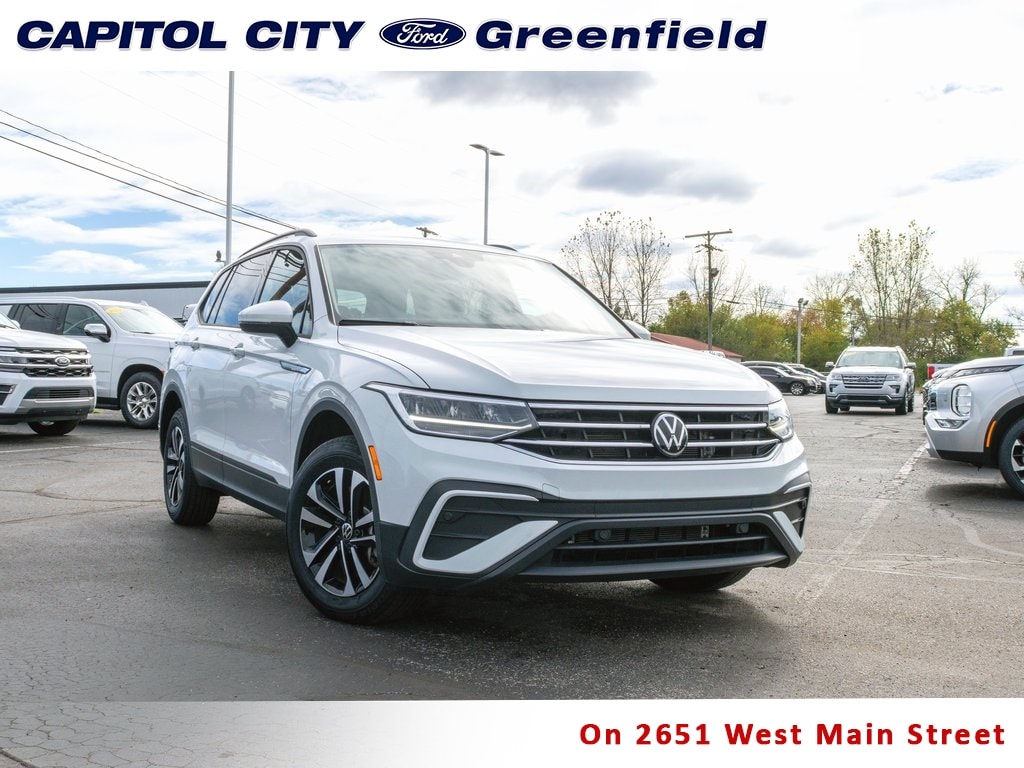 2024 Volkswagen Tiguan S's photo