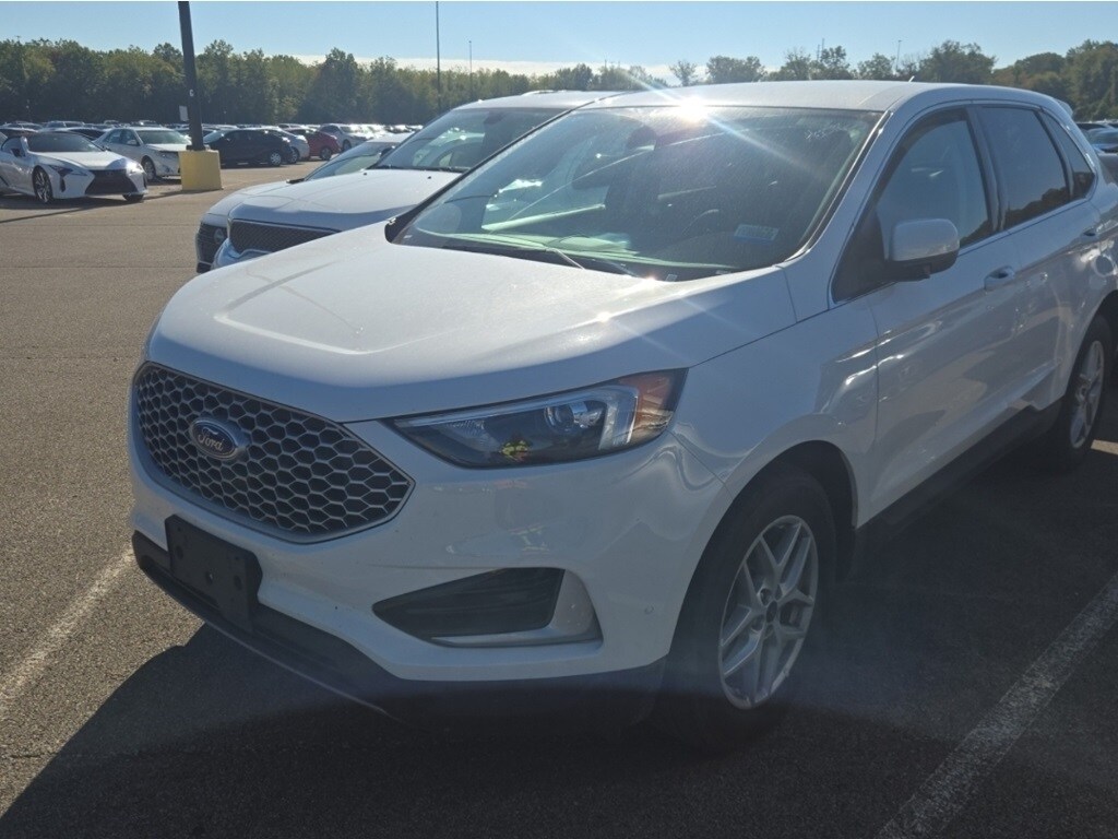 2024 Ford Edge SEL photo 4