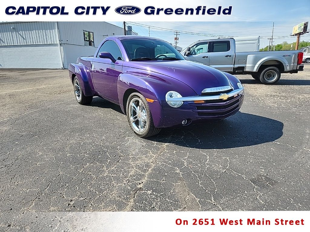 2004 Chevrolet SSR LS's photo