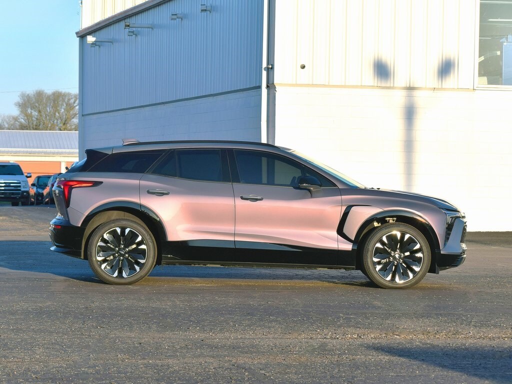2024 Chevrolet Blazer EV RS photo 2
