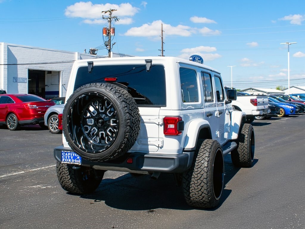 2019 Jeep Wrangler Unlimited Sahara photo 3