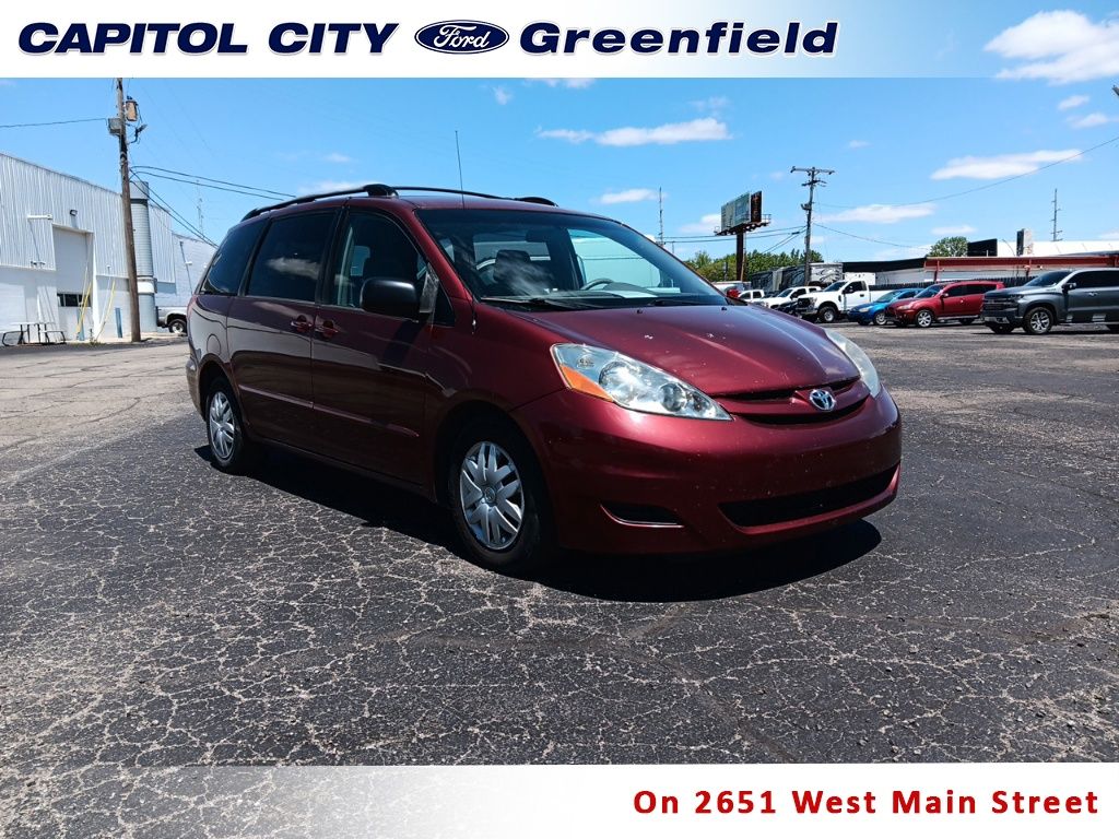 2008 Toyota Sienna CE 7-Passenger's photo