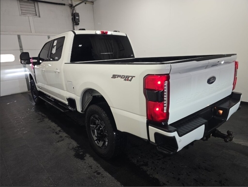 Used 2023 Ford F-250SD Lariat Truck