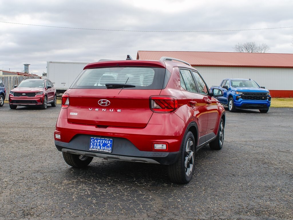 Used 2021 Hyundai Venue SEL SUV