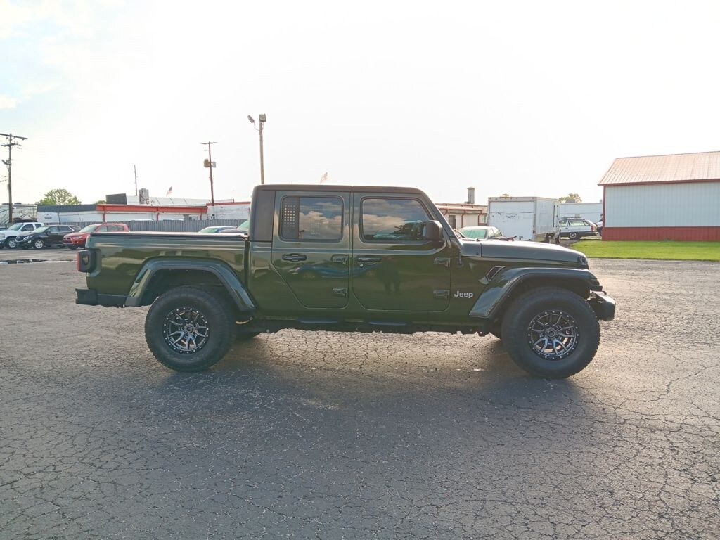 Used 2023 Jeep Gladiator Overland Truck