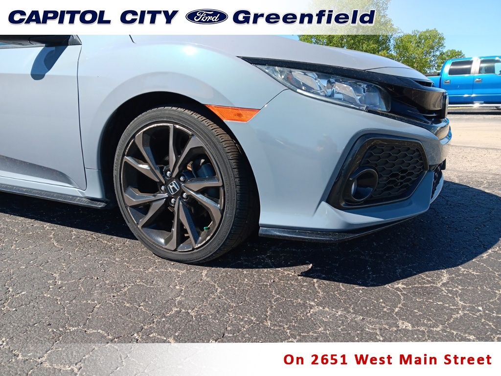 2019 Honda Civic Sport CVT's photo