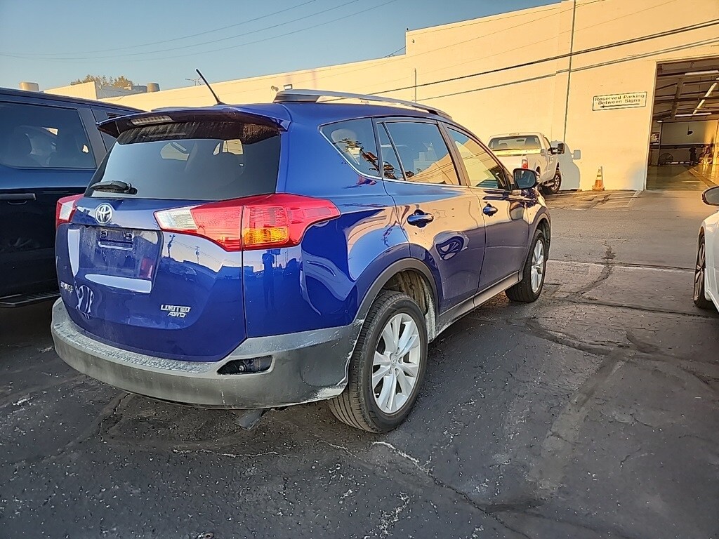 2015 Toyota RAV4 Limited photo 4