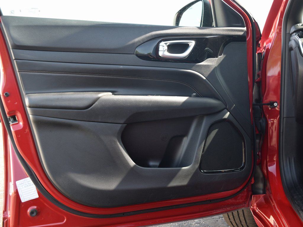 2023 Jeep Compass (RED) Edition - Photo 25