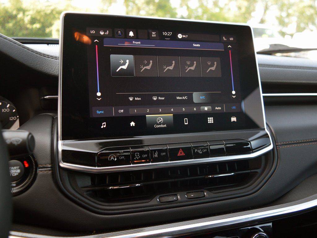 2023 Jeep Compass (RED) Edition - Photo 18