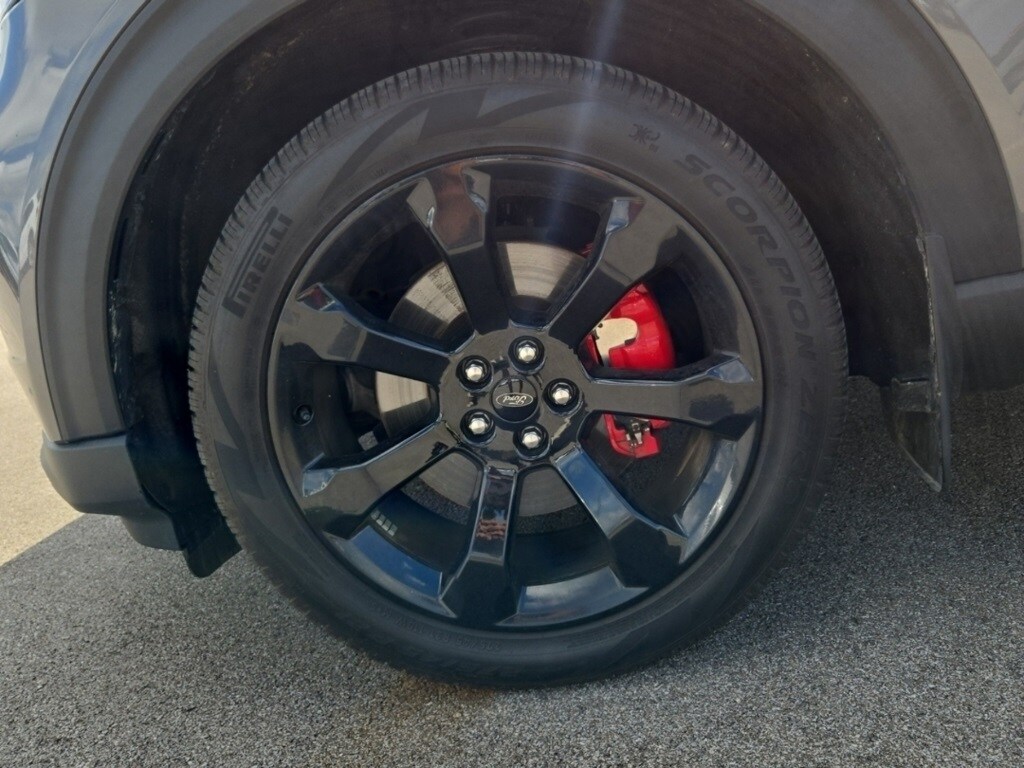 2023 Ford Explorer ST photo 4