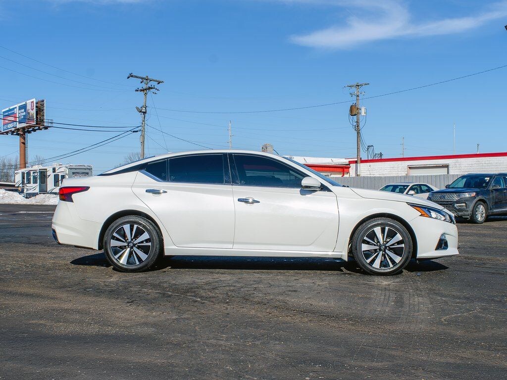 Used 2021 Nissan Altima 2.5 SL Sedan
