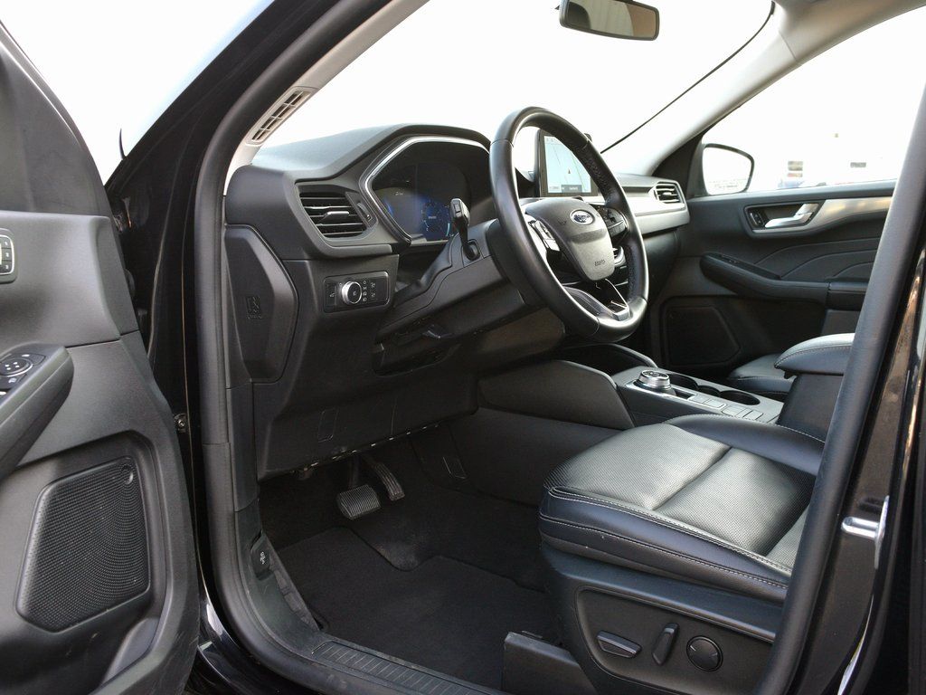 2022 Ford Escape Titanium - Photo 25