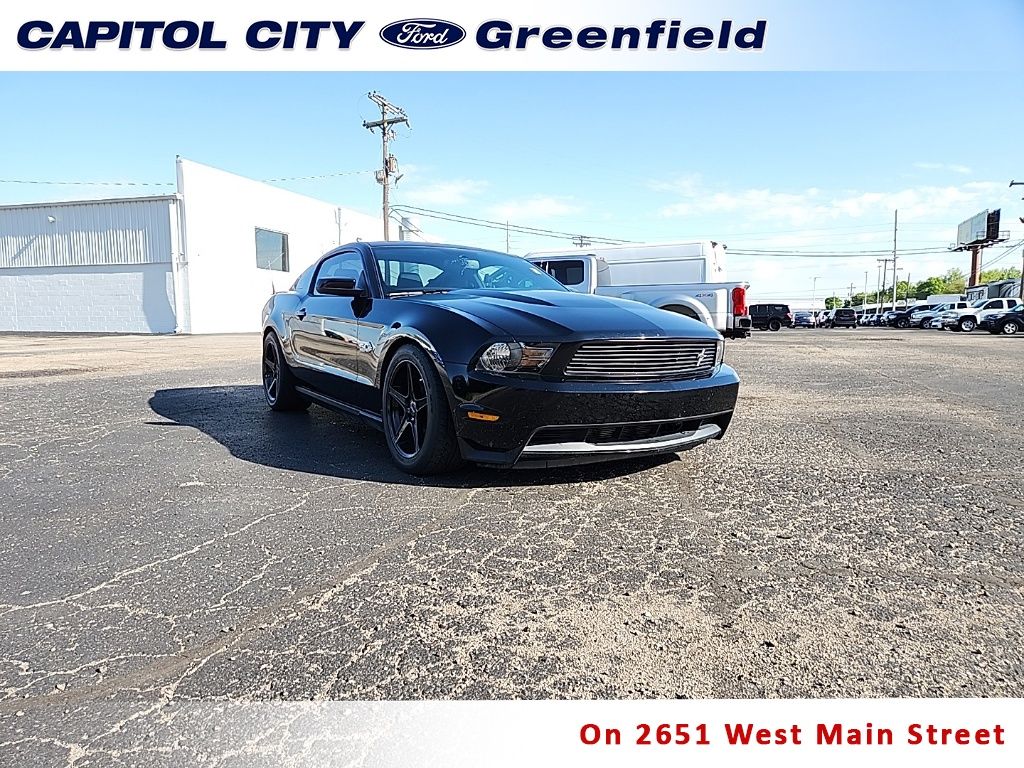 2011 Ford Mustang GT Premium's photo