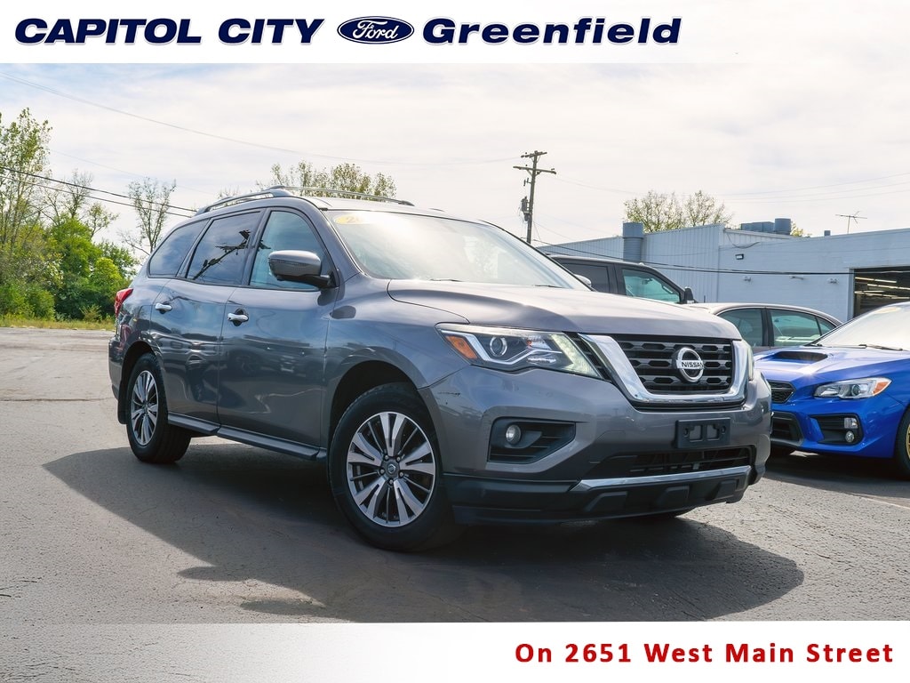 2017 Nissan Pathfinder SL