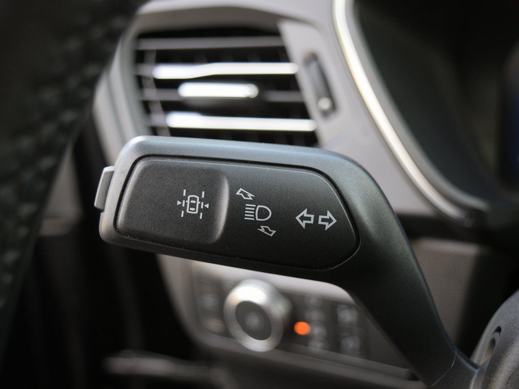 2022 Ford Escape Titanium - Photo 16