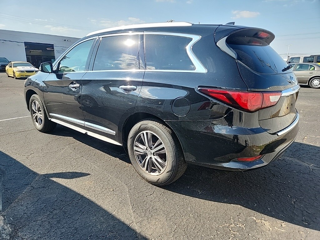 2016 Infiniti QX60 Base photo 3