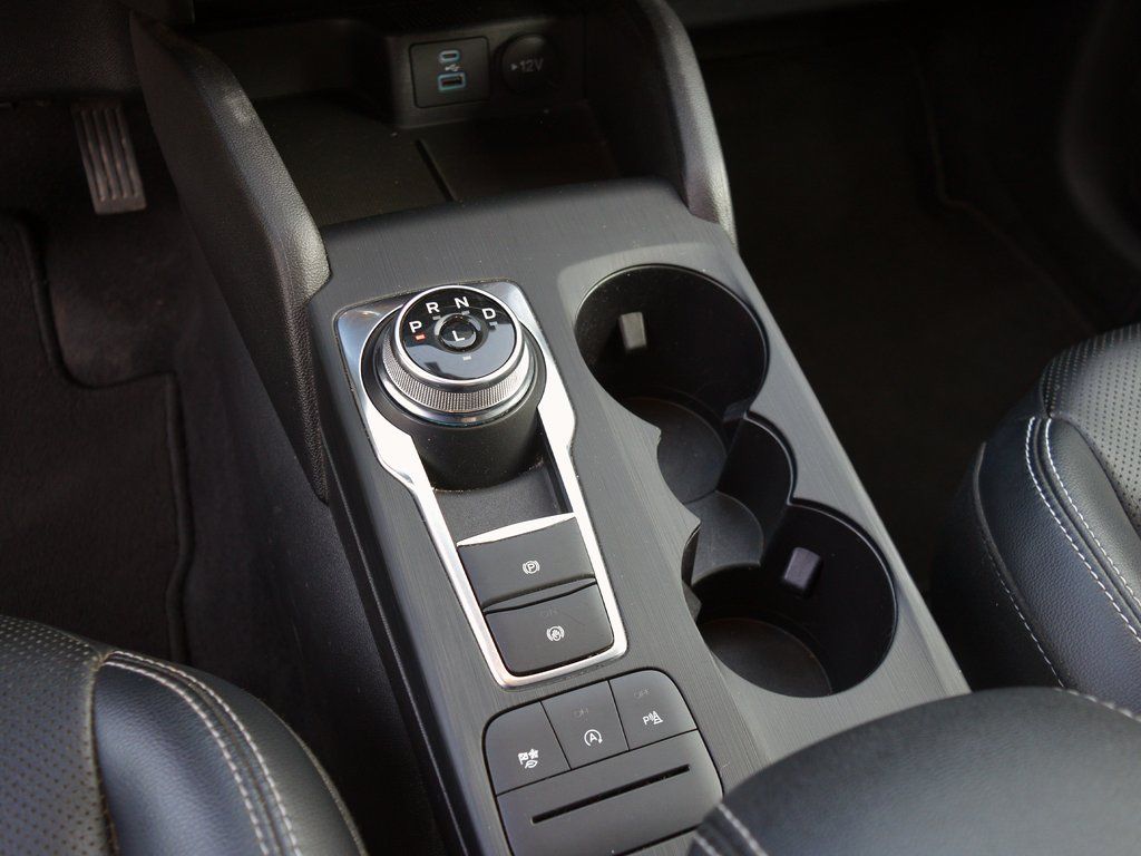 2022 Ford Escape Titanium - Photo 18