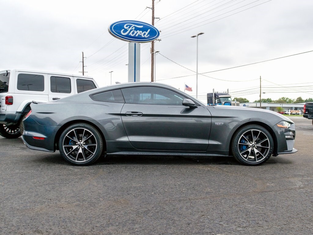 2020 Ford Mustang EcoBoost photo 2