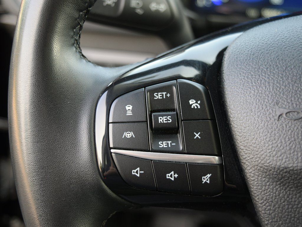 2022 Ford Escape Titanium - Photo 15