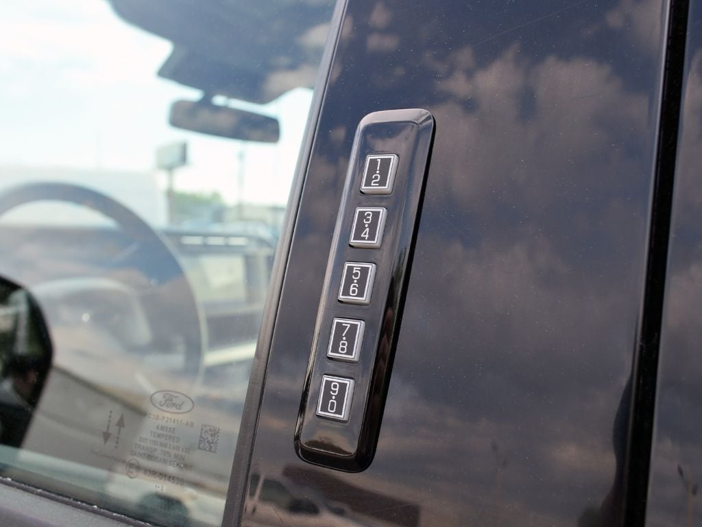 2023 Ford F-250 Super Duty XLT - Photo 8