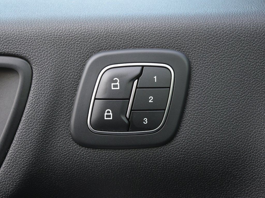2022 Ford Escape Titanium - Photo 23