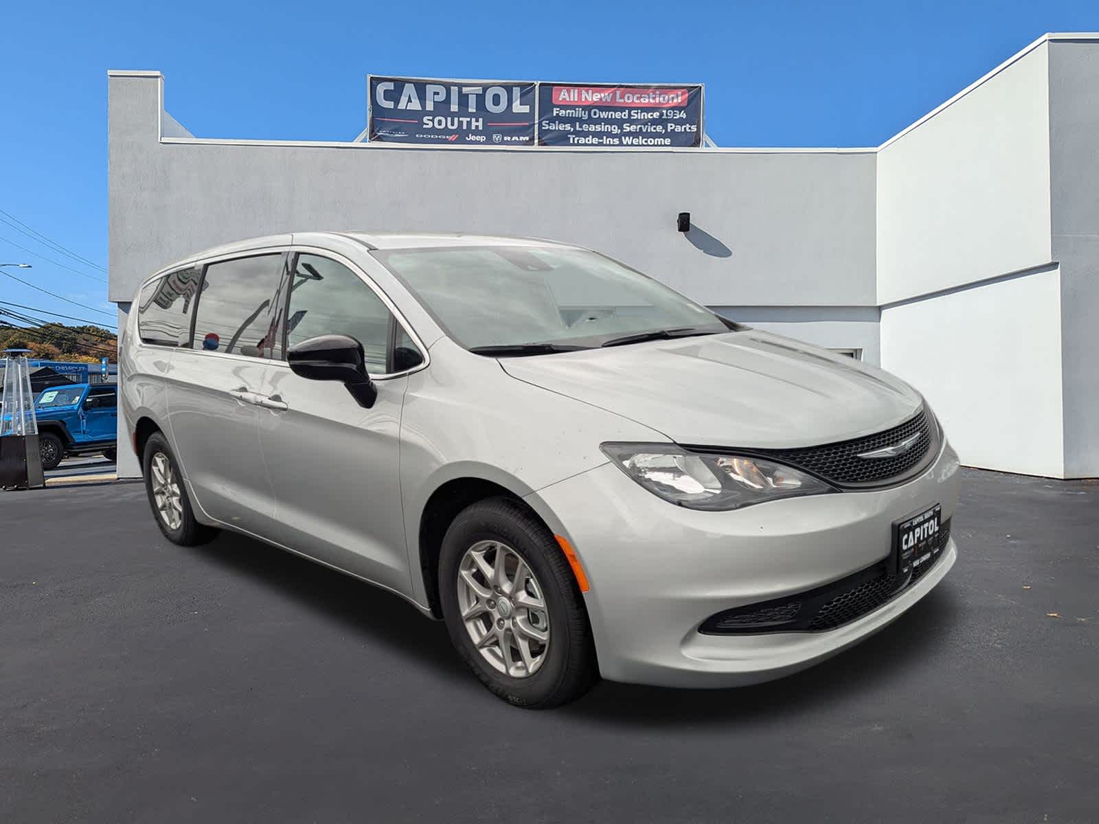 2026 Chrysler Voyager LX's photo