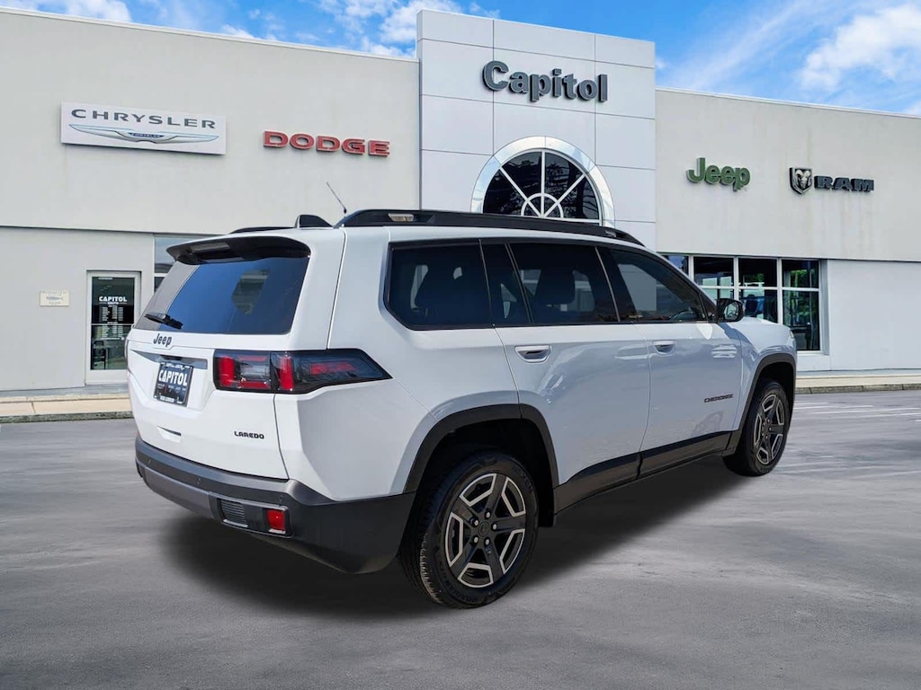 New 2026 Jeep Cherokee Laredo Sport Utility