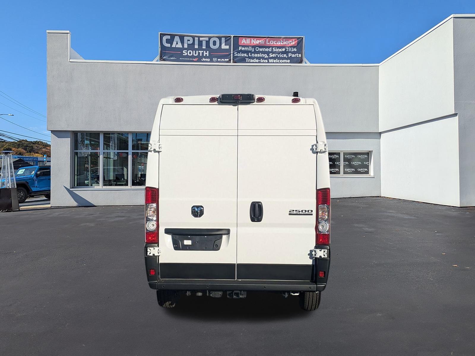 2024 Ram ProMaster 2500 photo 3
